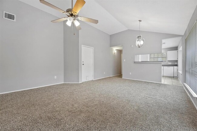 Building Photo - 22101 Moss Falls Ln