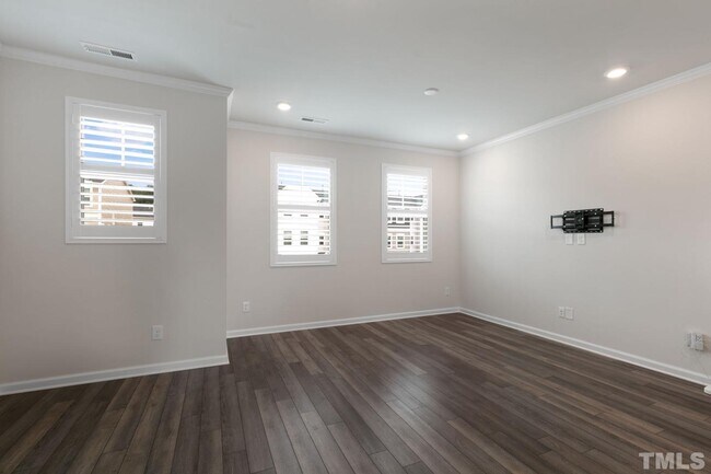 Building Photo - 4964 Southern Magnolia Dr