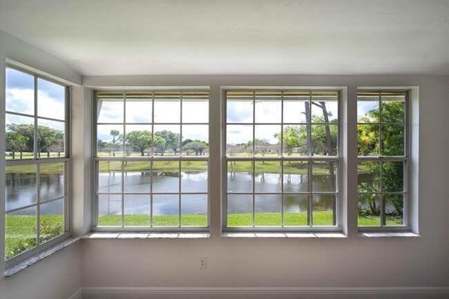 Building Photo - 1405 Palm Beach Trace Dr