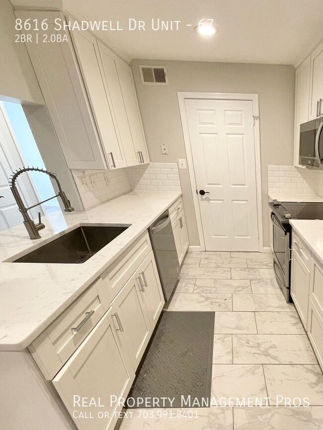 Building Photo - 8616 Shadwell Dr