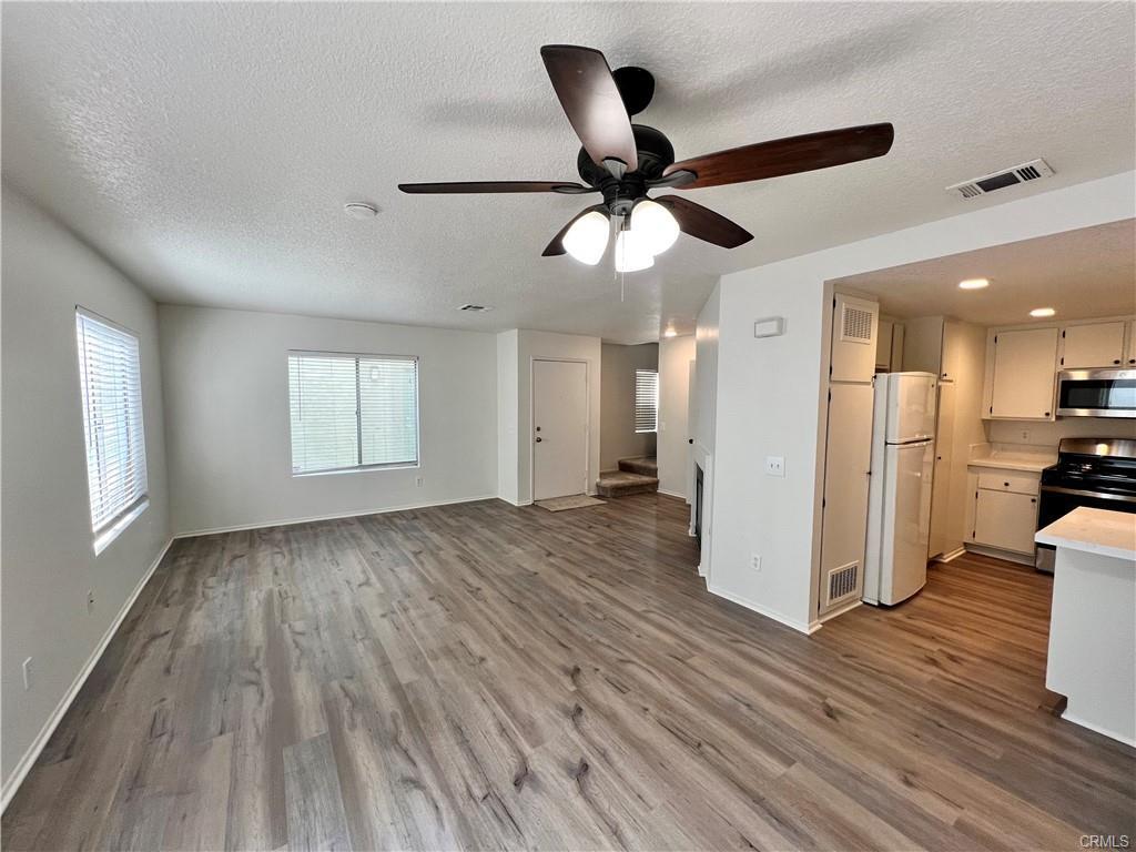 Building Photo - 8353 Sunset Trail Pl