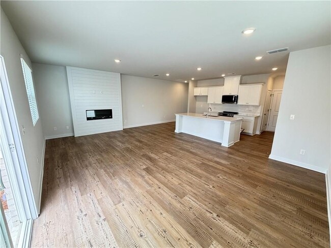 Building Photo - 1713 Harper Lily Ln