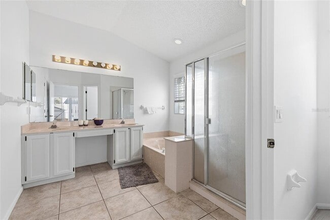 Building Photo - 8619 Knottingham Dr