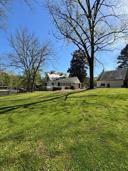 Building Photo - 311 Old Canton Rd