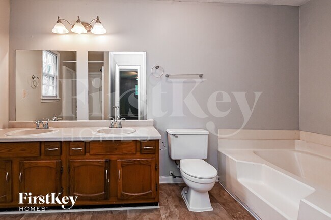 Building Photo - 3900 Hadley Farm Dr