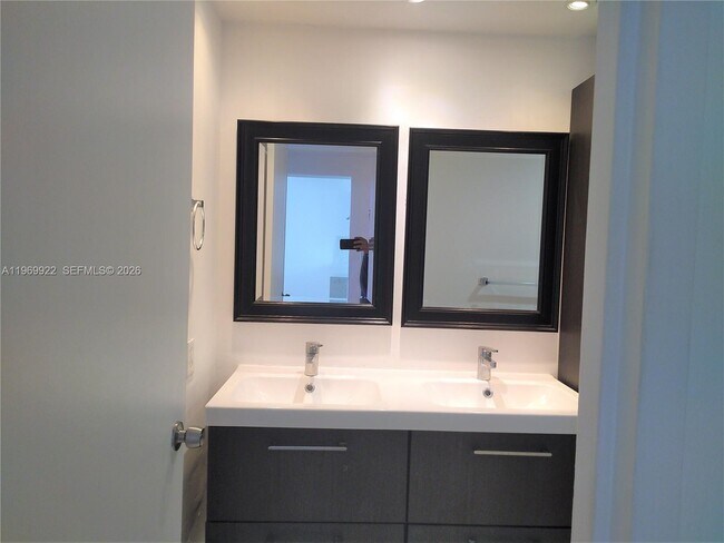 Building Photo - 3301 NE 5th Ave