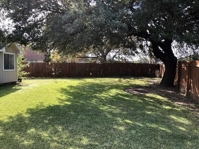 Building Photo - 6500 Jennings Dr