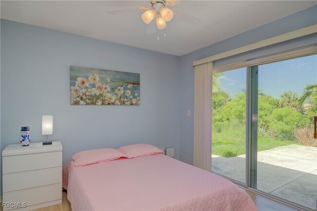 Building Photo - 1904 NE 19th Ave