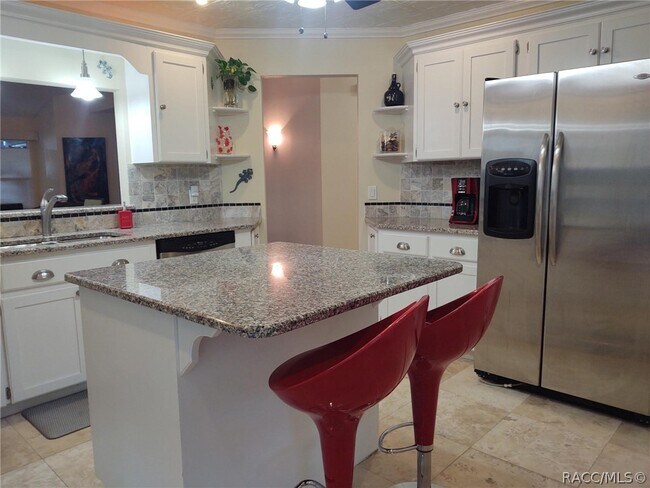 Building Photo - 10906 W Cove Harbor Dr