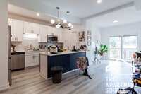 Building Photo - 4937 N St Louis Ave