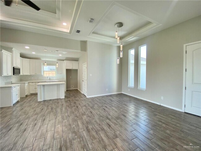 Building Photo - 1908 Summerland Ln