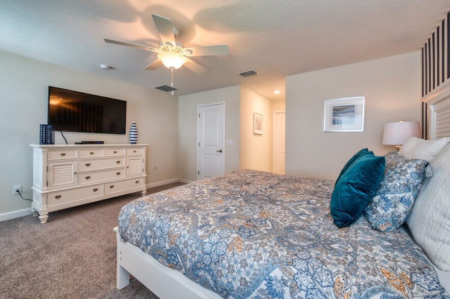 Building Photo - 4793 Kings Castle Cir