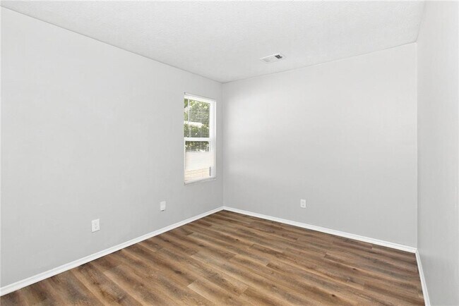 Building Photo - 4165 Little Springs Rd