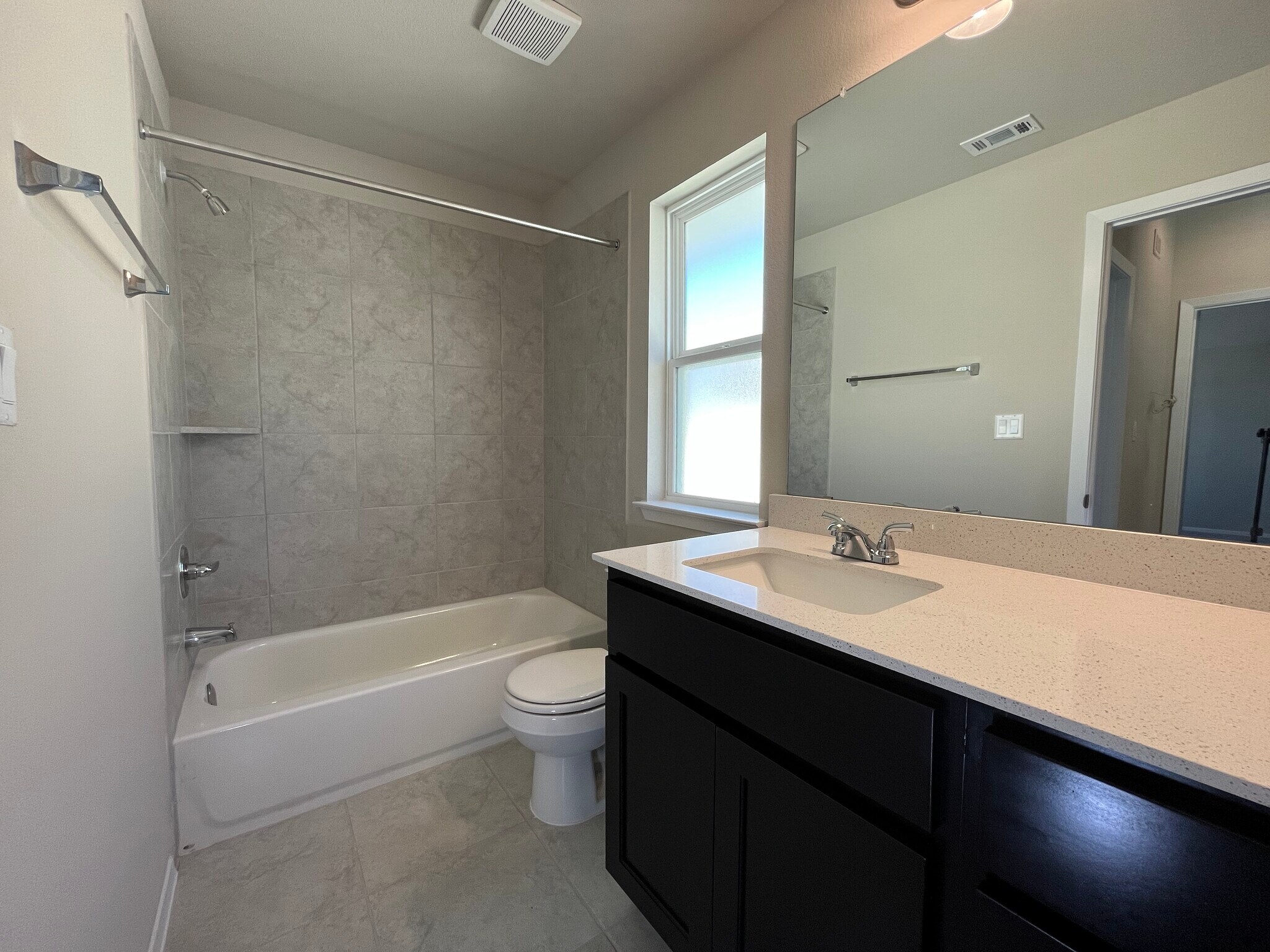 Building Photo - 108 Living Reef Dr