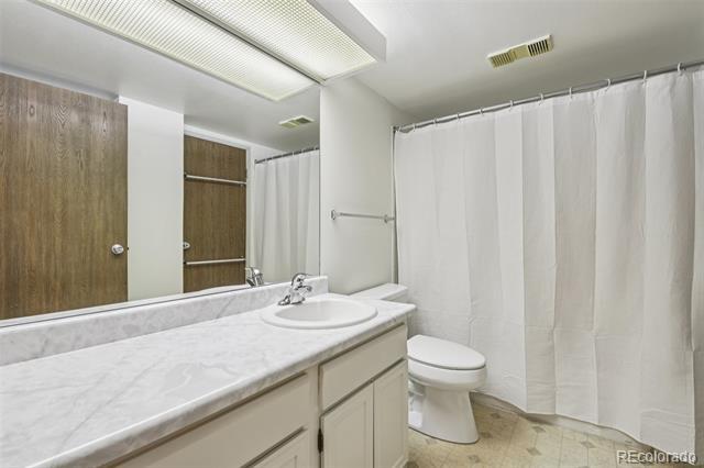 Building Photo - 14300 E Marina Dr