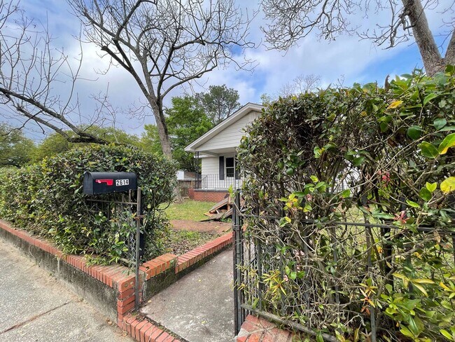 Building Photo - Available now. Totally remodeled 3 BR/2 BA...