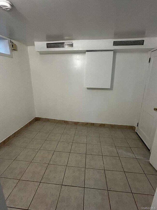 Building Photo - 30 Ferdinand Pl