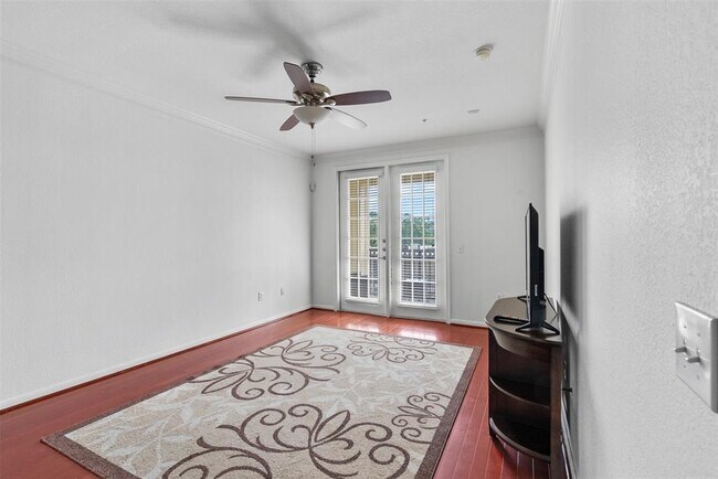 Building Photo - 7575 Kirby Dr