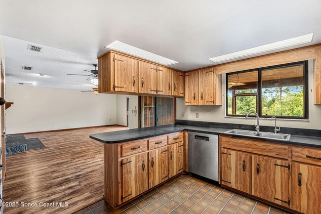 Building Photo - 1387 Gleneagles Ct