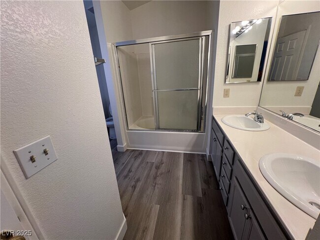 Building Photo - 8104 Hercules Dr