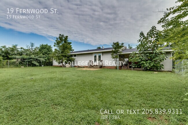 Building Photo - 19 Fernwood St