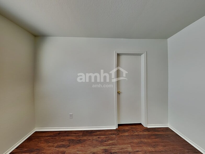 Building Photo - 15218 N Honcho Ct