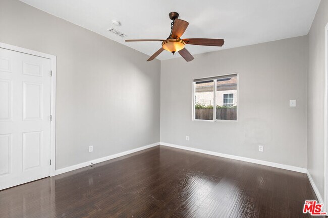 Building Photo - 7822 S Halldale Ave