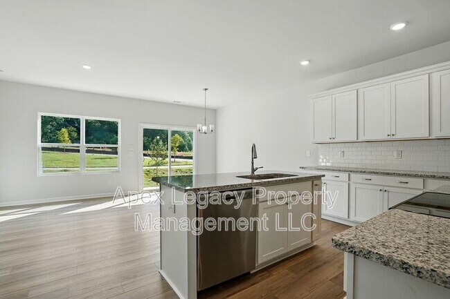 Building Photo - 112 Central Townes Wy