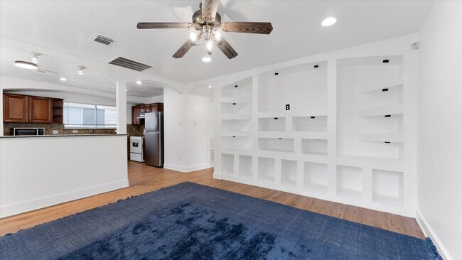 Building Photo - 3818 W Traditions Blvd