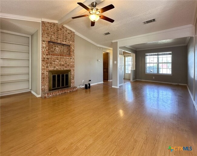 Building Photo - 1608 Becker Dr