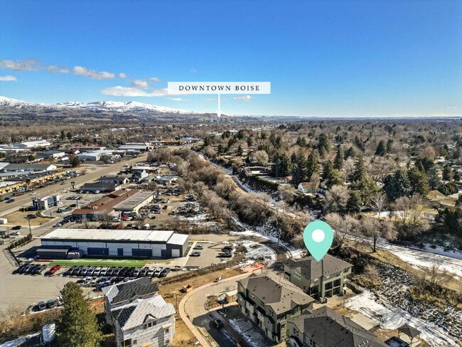 Building Photo - 7475 W Swain Ln