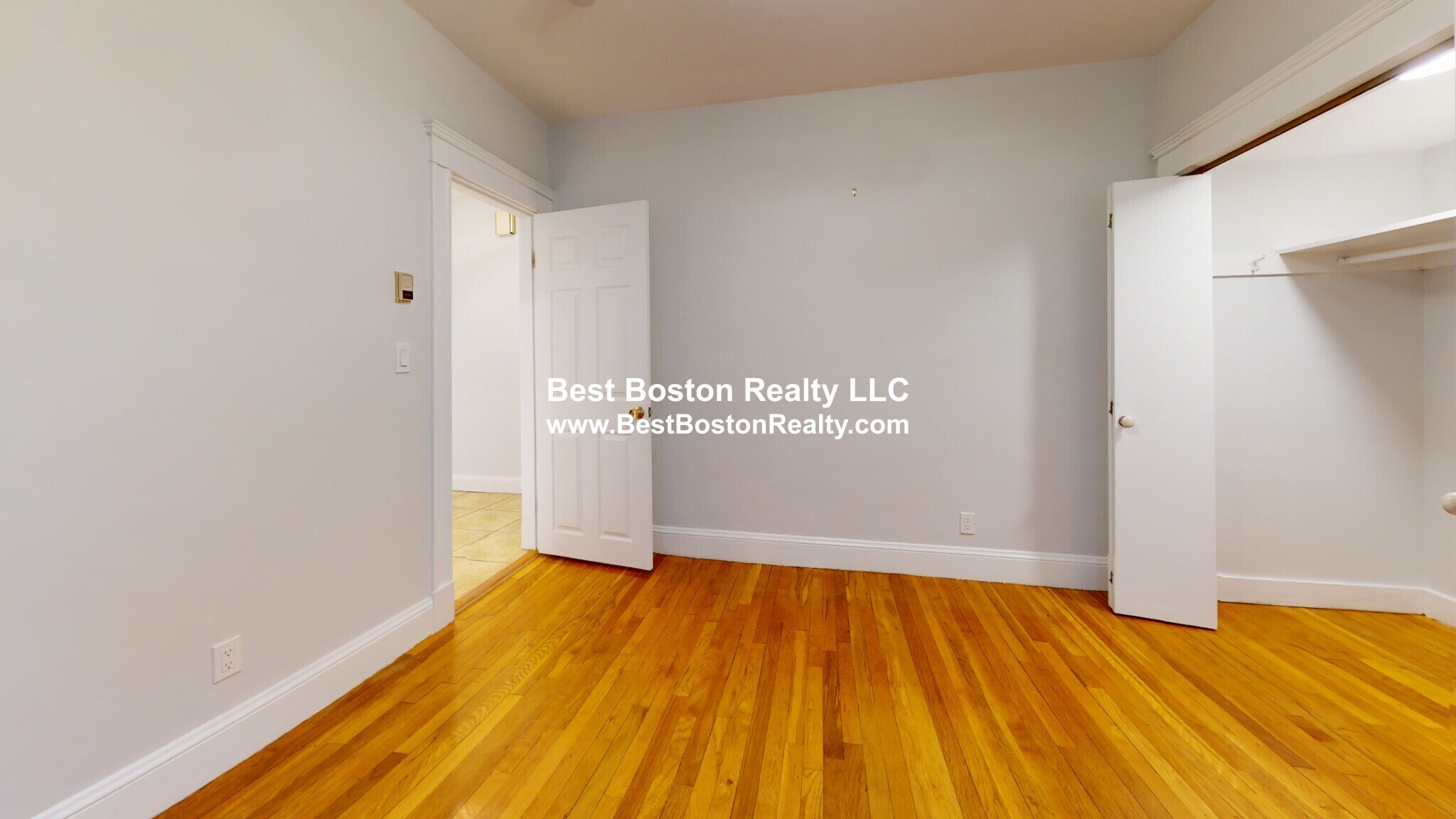 Building Photo - 14 Wellesley St