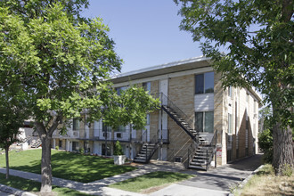 Building Photo - Sundance Apartments