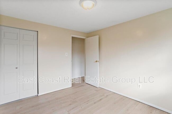 Building Photo - 140 Sandalwood Ct