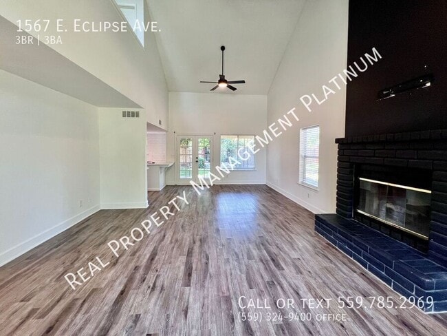 Building Photo - 1567 E Eclipse Ave