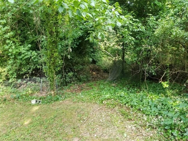 Building Photo - 817 Gertrude Pl NW