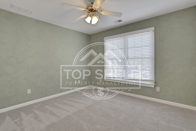 Building Photo - 127 Tara Blvd