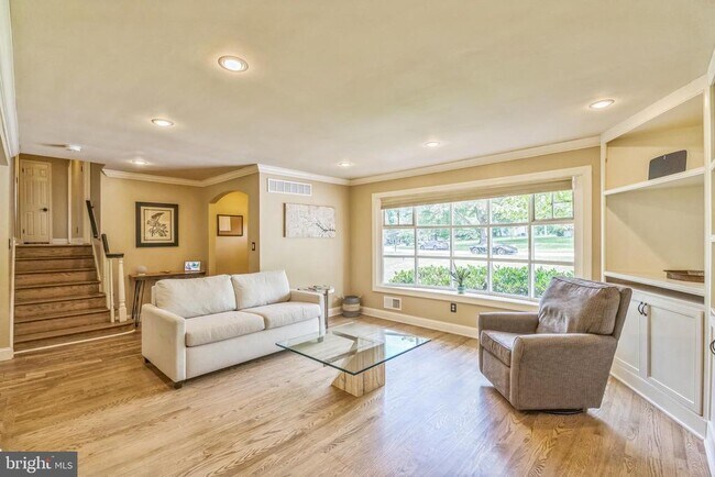 Building Photo - 76 S Forge Manor Dr