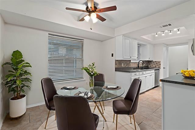 Building Photo - 1304 Bradley Ct