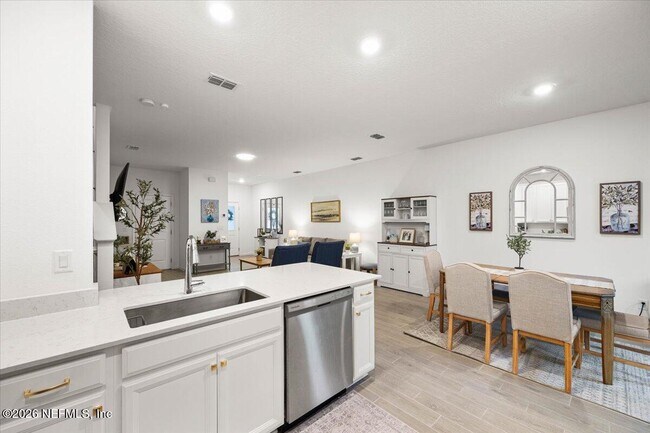 Building Photo - 90 Carmella CT