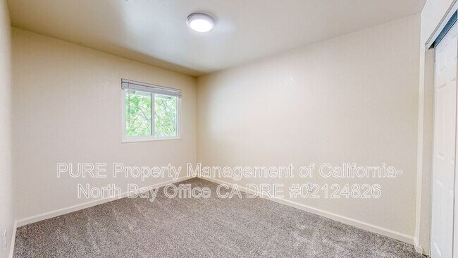 Building Photo - 360 Manka Cir