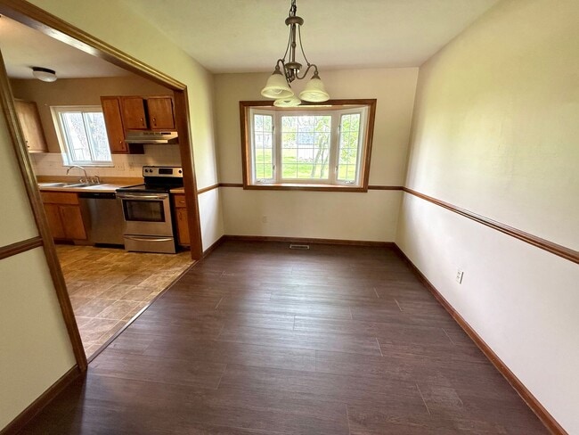Building Photo - 70 Kesling Dr