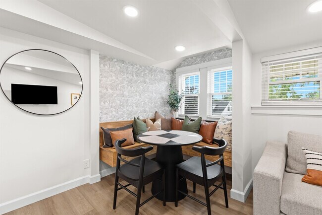 Building Photo - 221 Ardmore Dr