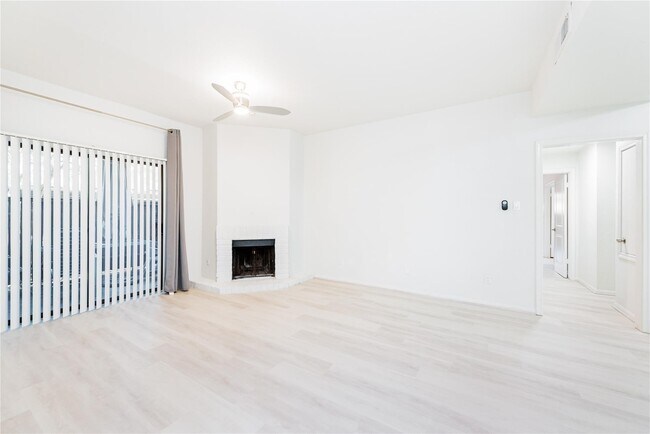 Building Photo - 11711 Memorial Dr