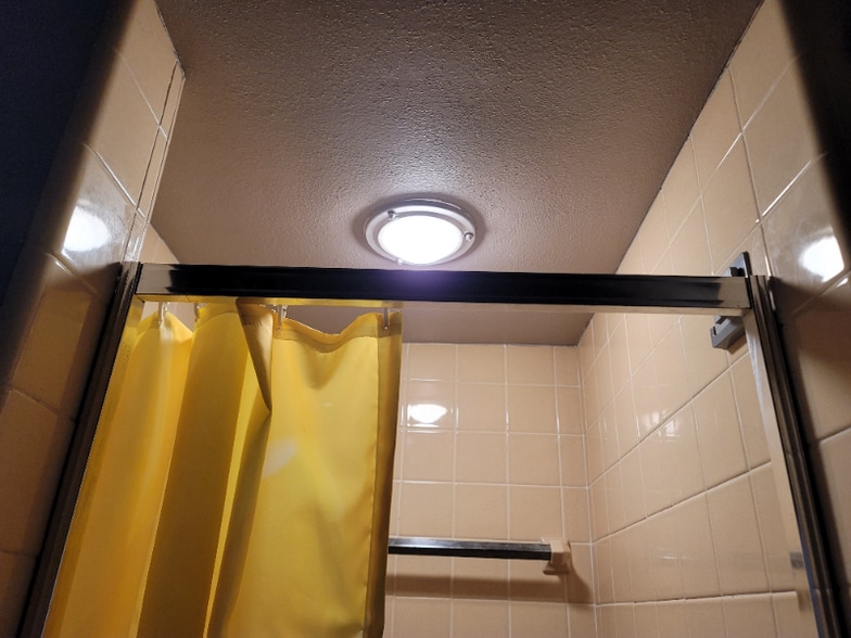 Building Photo - 5319 NE 29th St