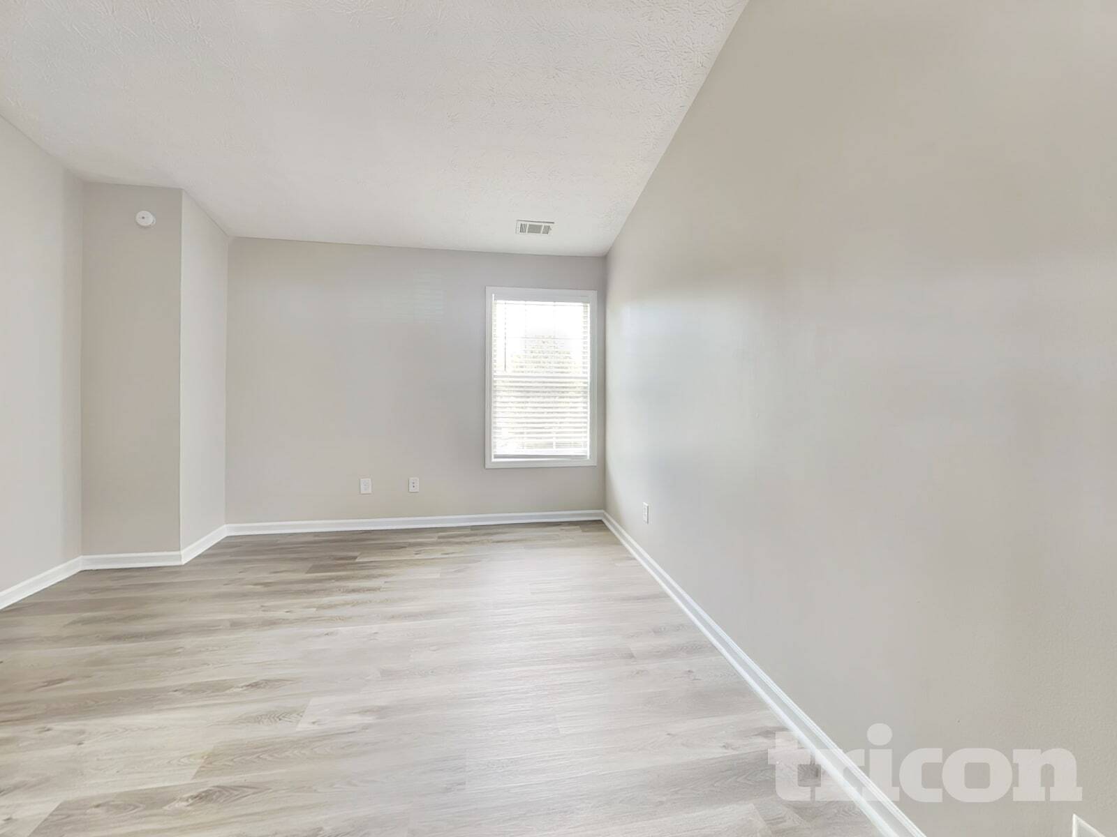 Building Photo - 597 Shadow Valley Ct