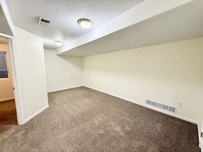 Building Photo - 1445 6th St