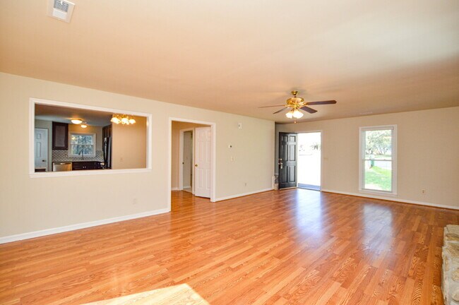 Building Photo - Primary Suite with Sauna | Finished Basement | Private Backyard Retreat | Tega Cay 3 Bedrooms | 3...