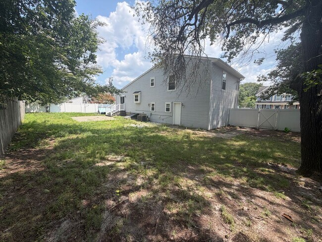 Building Photo - Renovated 3BR Split-Level on a Spacious Corner Lot with Garage in Toms River