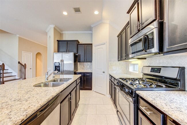 Building Photo - 6519 Point Hollow Ln